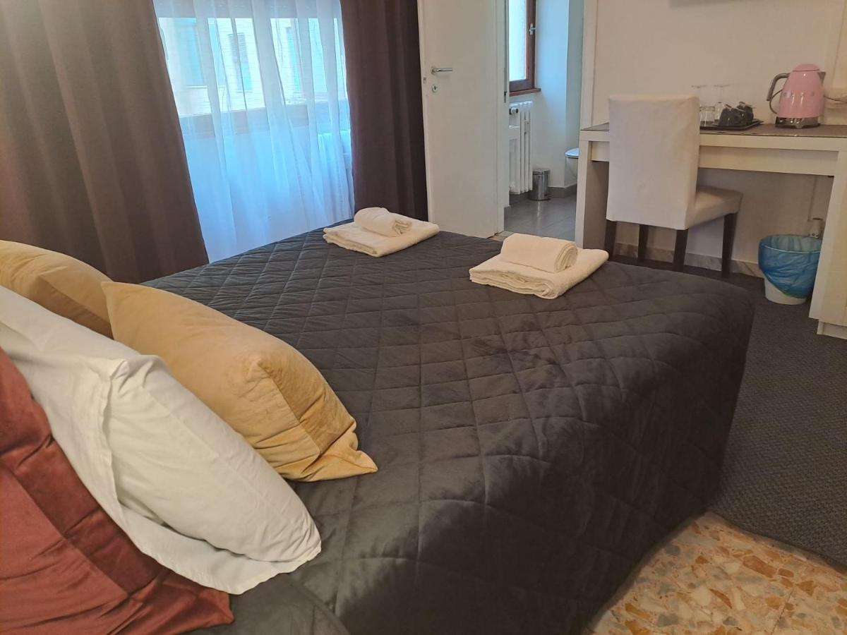 In Roma Life Ξενοδοχείο Εξωτερικό φωτογραφία