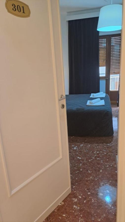 In Roma Life Ξενοδοχείο Εξωτερικό φωτογραφία